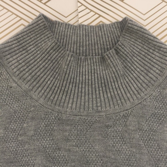 89th & Madison sweater - Picture 6 of 9